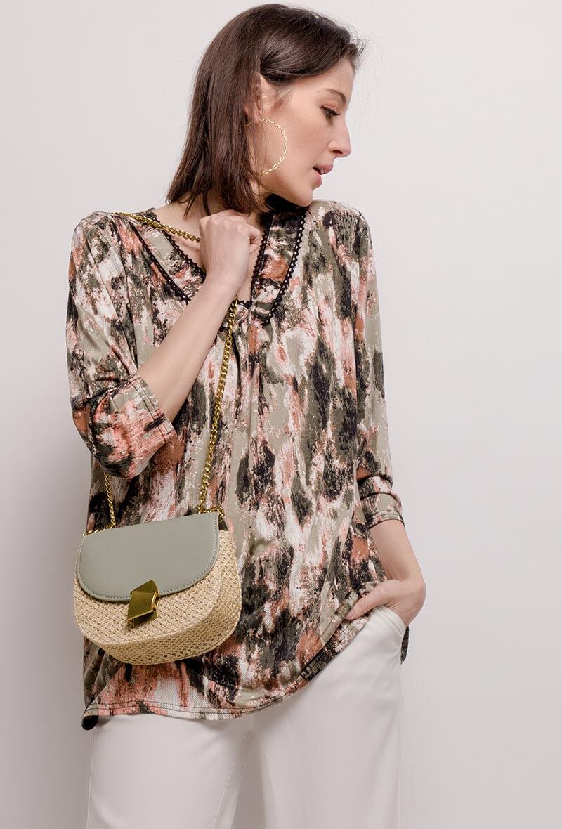 Plus Size Stretch Printed Blouse