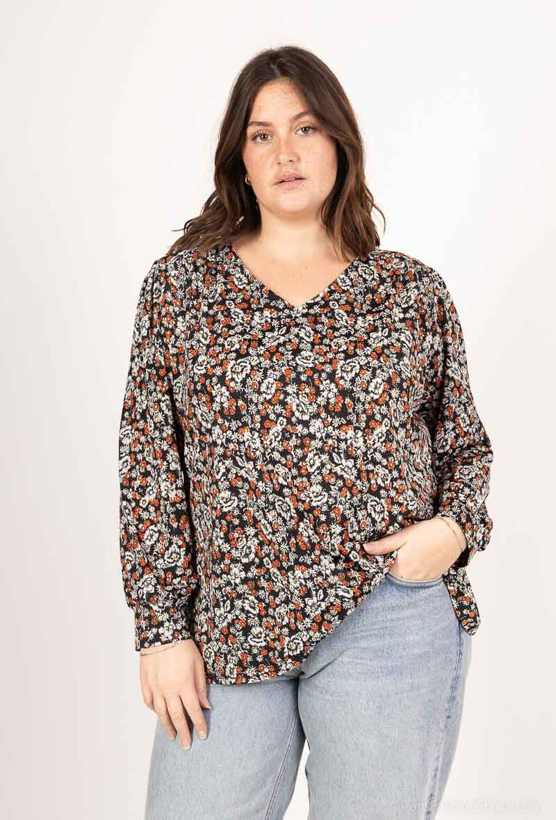 Plus Size V-neck printed blouses