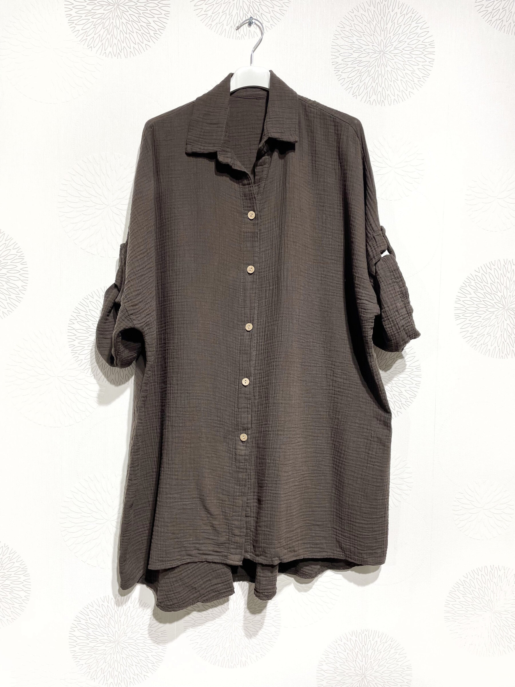 Large size buttoned shirt in double cotton gauze T40 to T58 i Stor Storlek