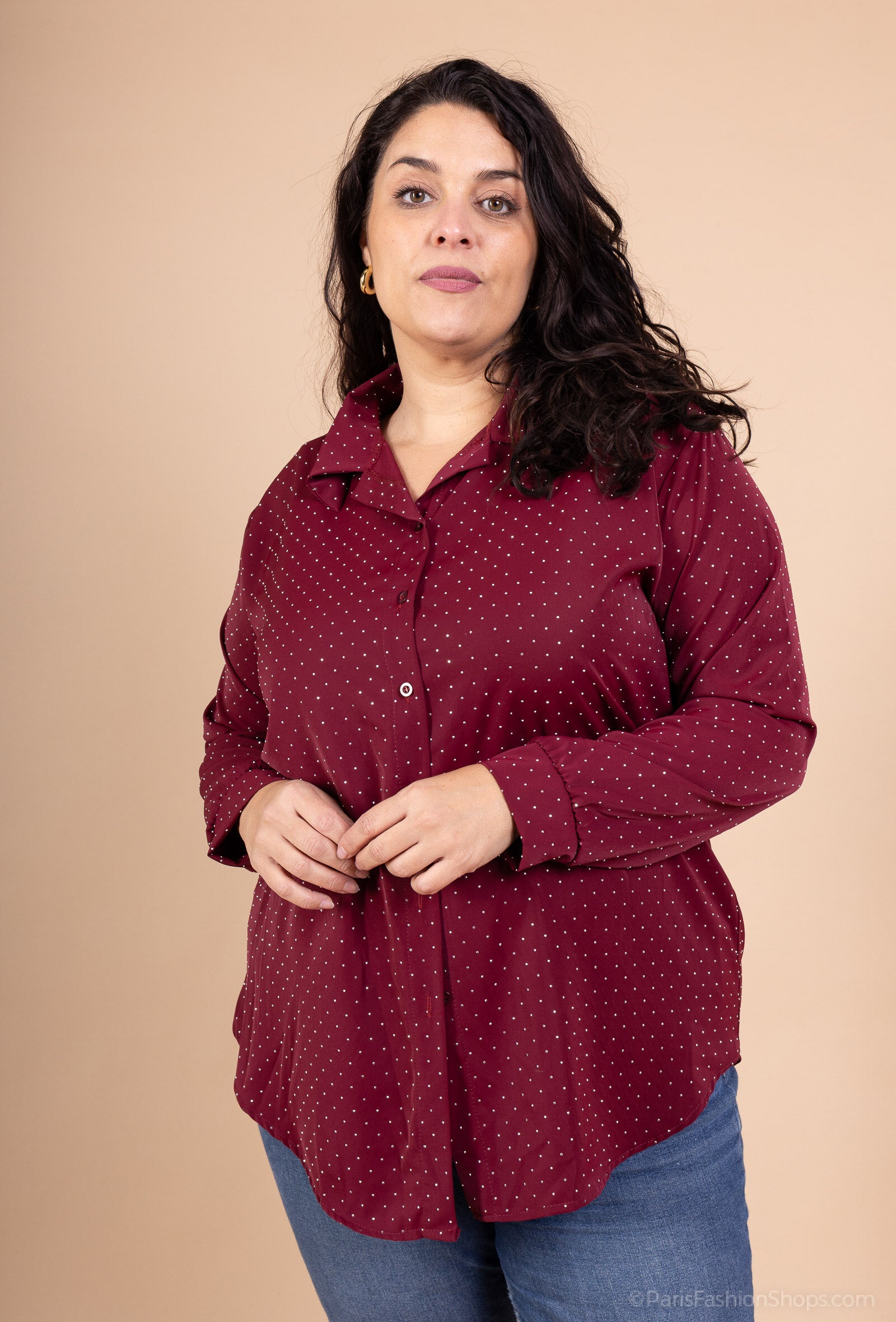 Satin shirt with rhinestones sizes 38 to 48 i Stor Storlek