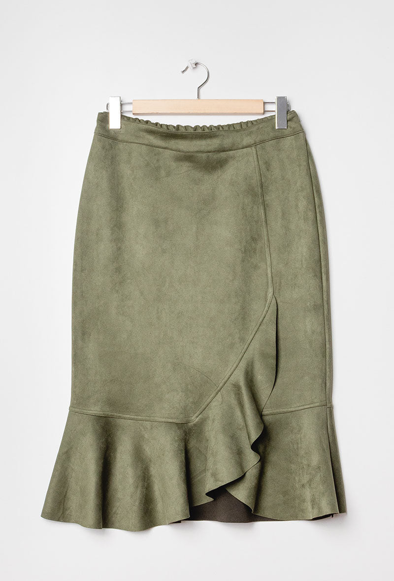 Suede Skirt i Stor Storlek - Elegans och Komfort