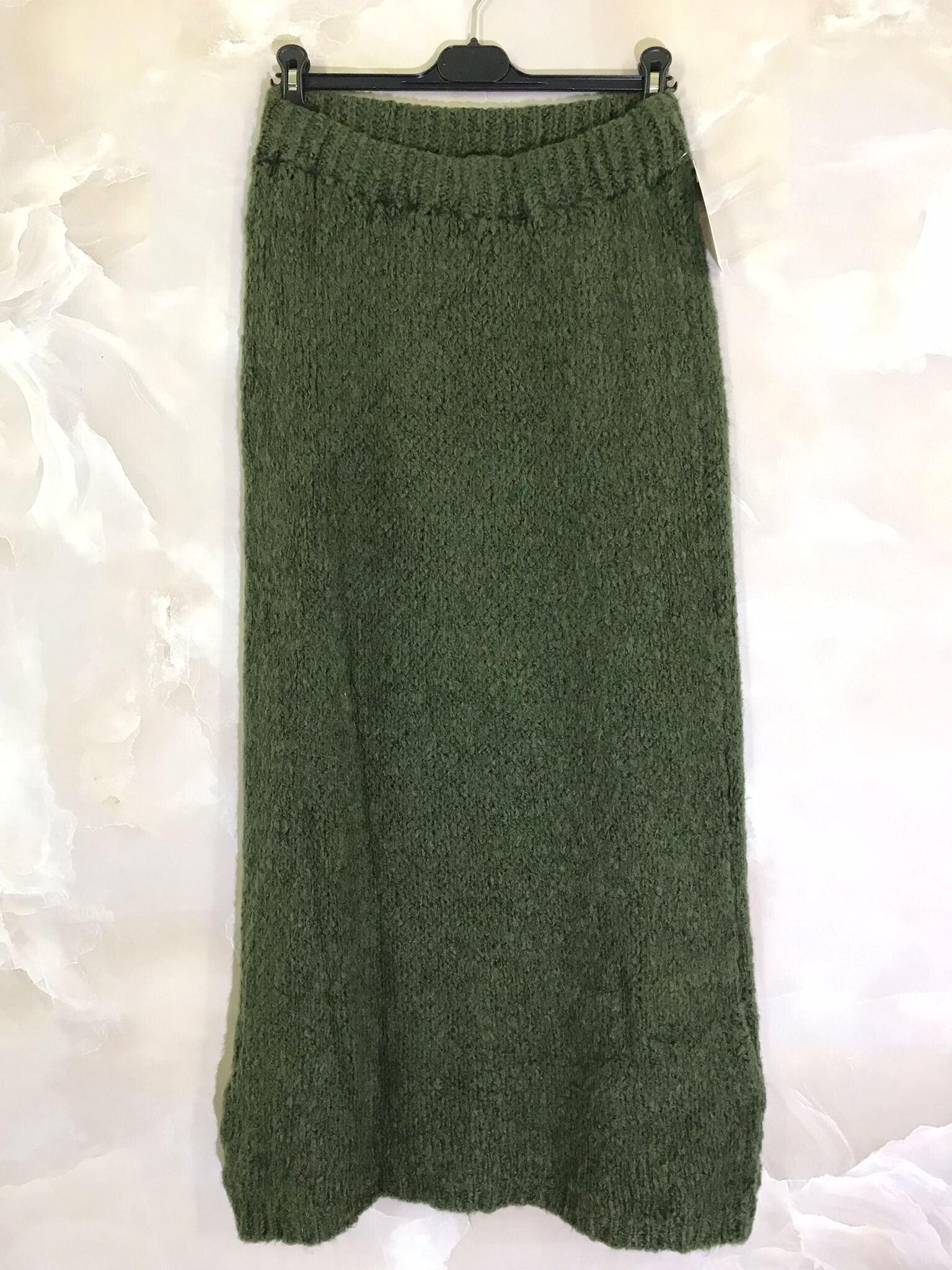 Lång enfärgad stickad kjol i stor storlek