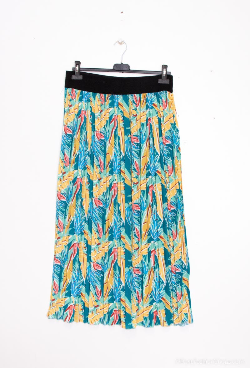 Pleated skirt i Stor Storlek