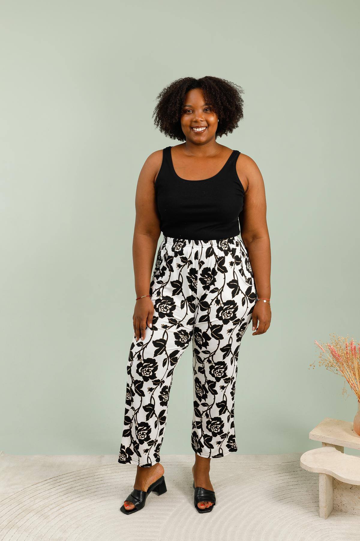 Fluid printed pants for summer plus sizes i Stor Storlek