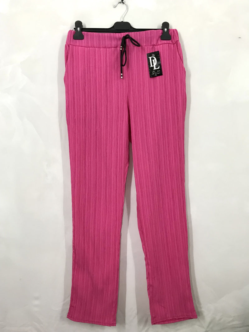 Byxor med veckad tyg i Stor Storlek