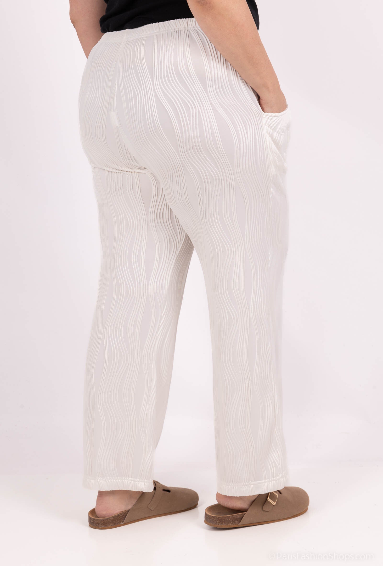 Avslappnade byxor med elastisk midja i plusstorlek