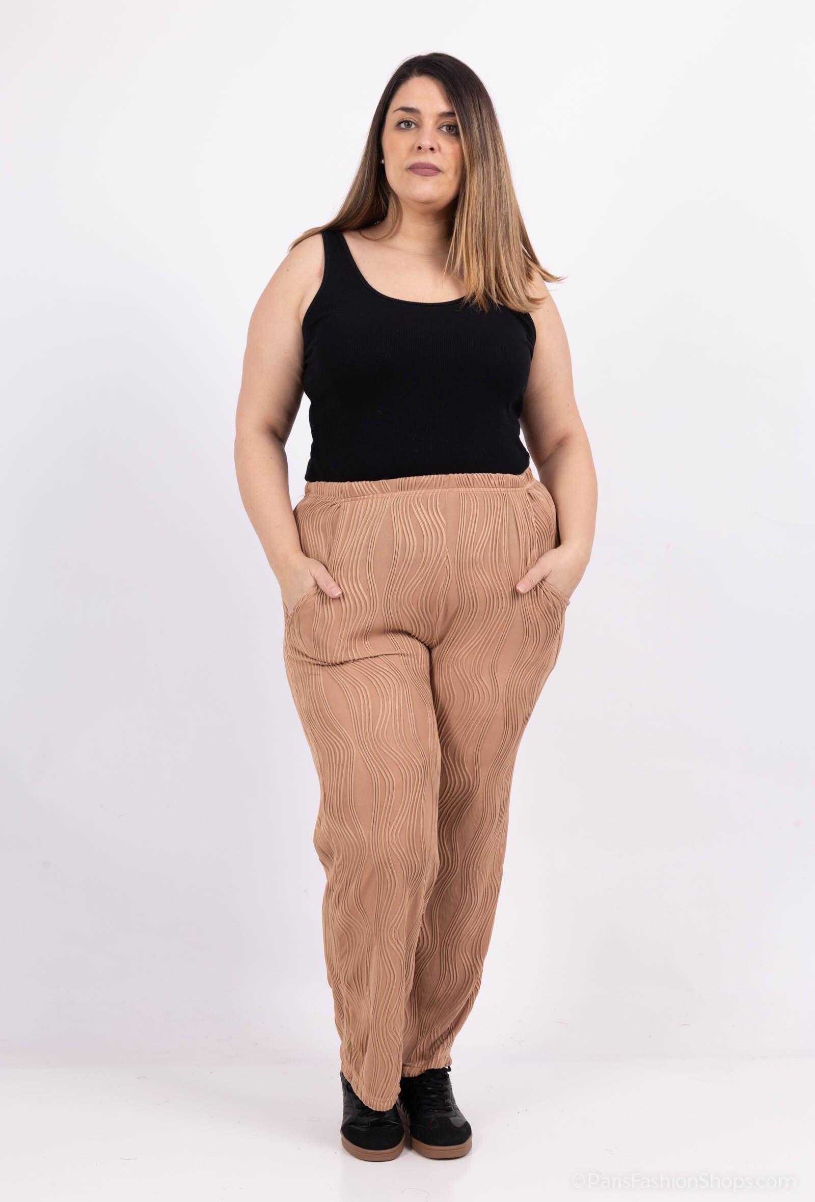 Avslappnade byxor med elastisk midja i plusstorlek