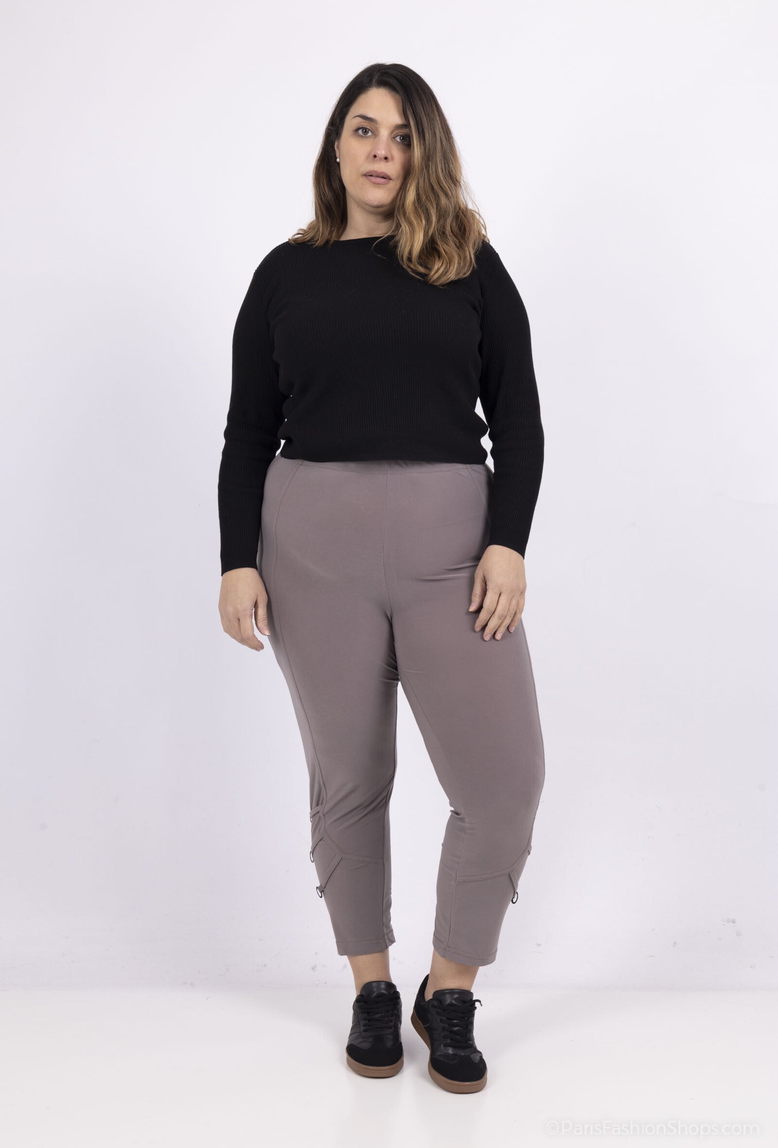 Byxor med stretchdetalj i Plus Size