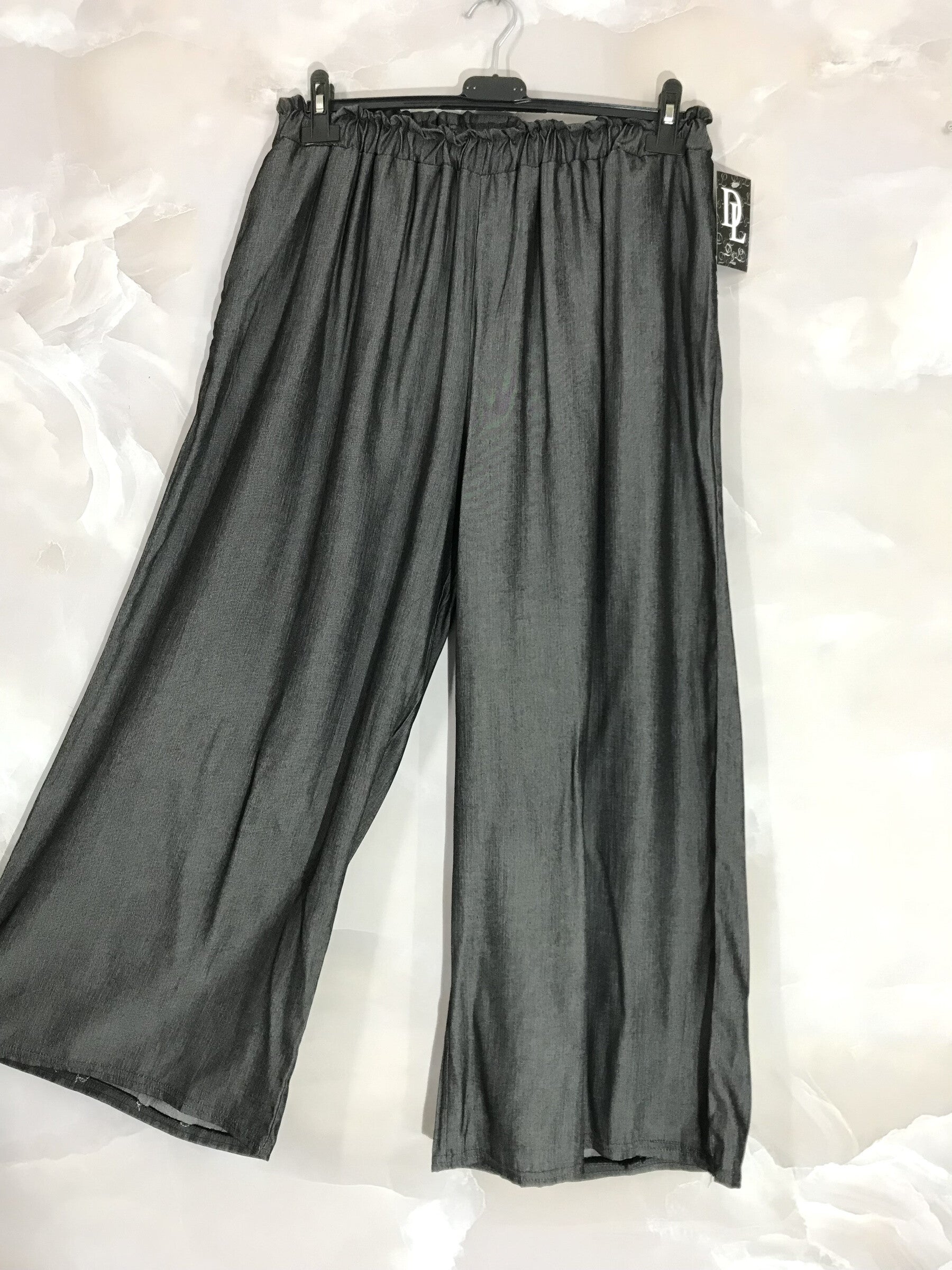 Lyocells vida byxor med fickor och falsk T38 nod till T50 i Plus Size