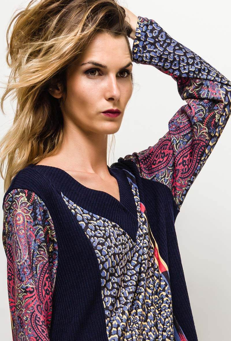 Sweater med tryckt detalj i Stor Storlek