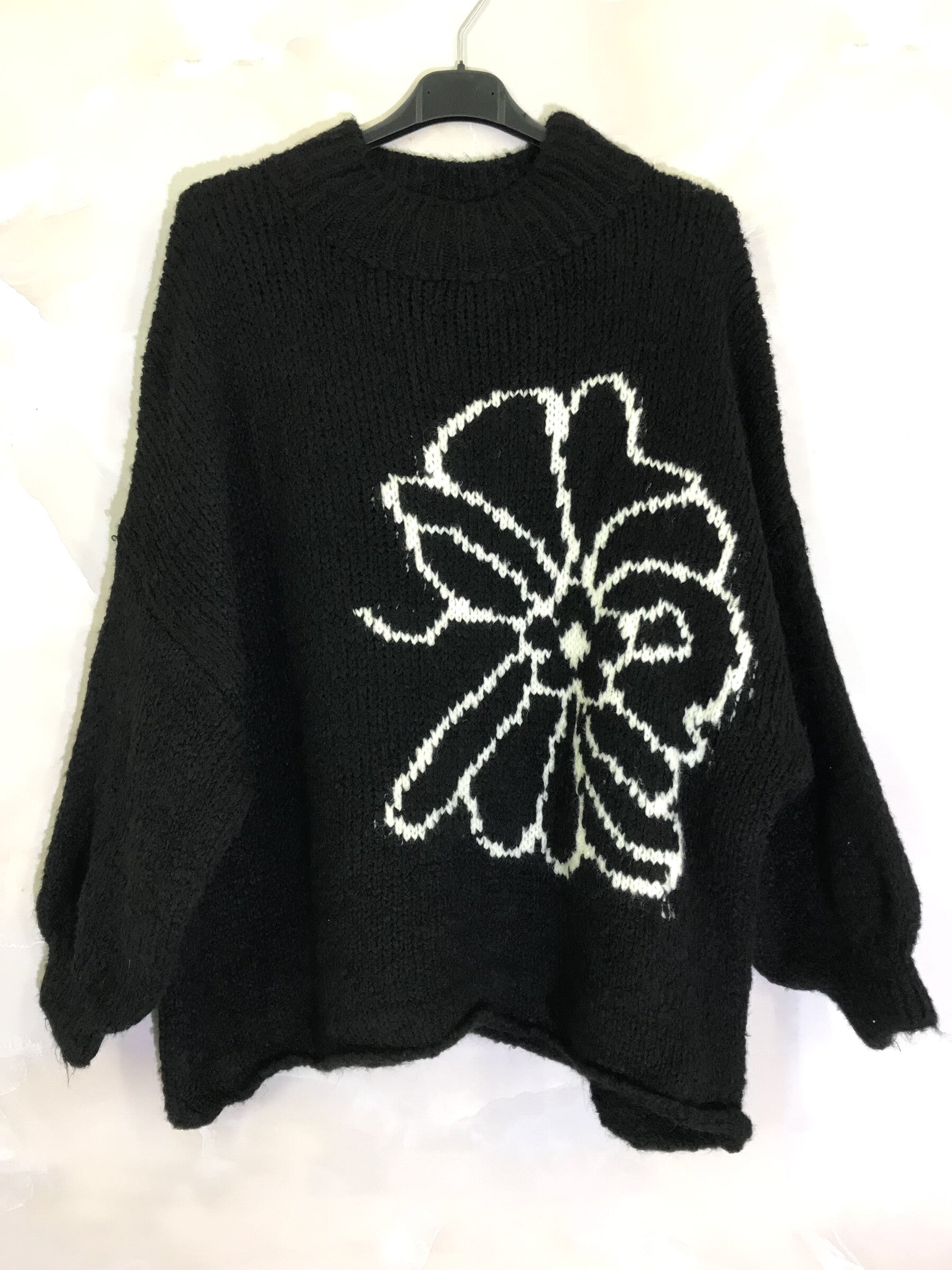 Plus Size Extra Large Högkrage Tröja med Broderad Blomma