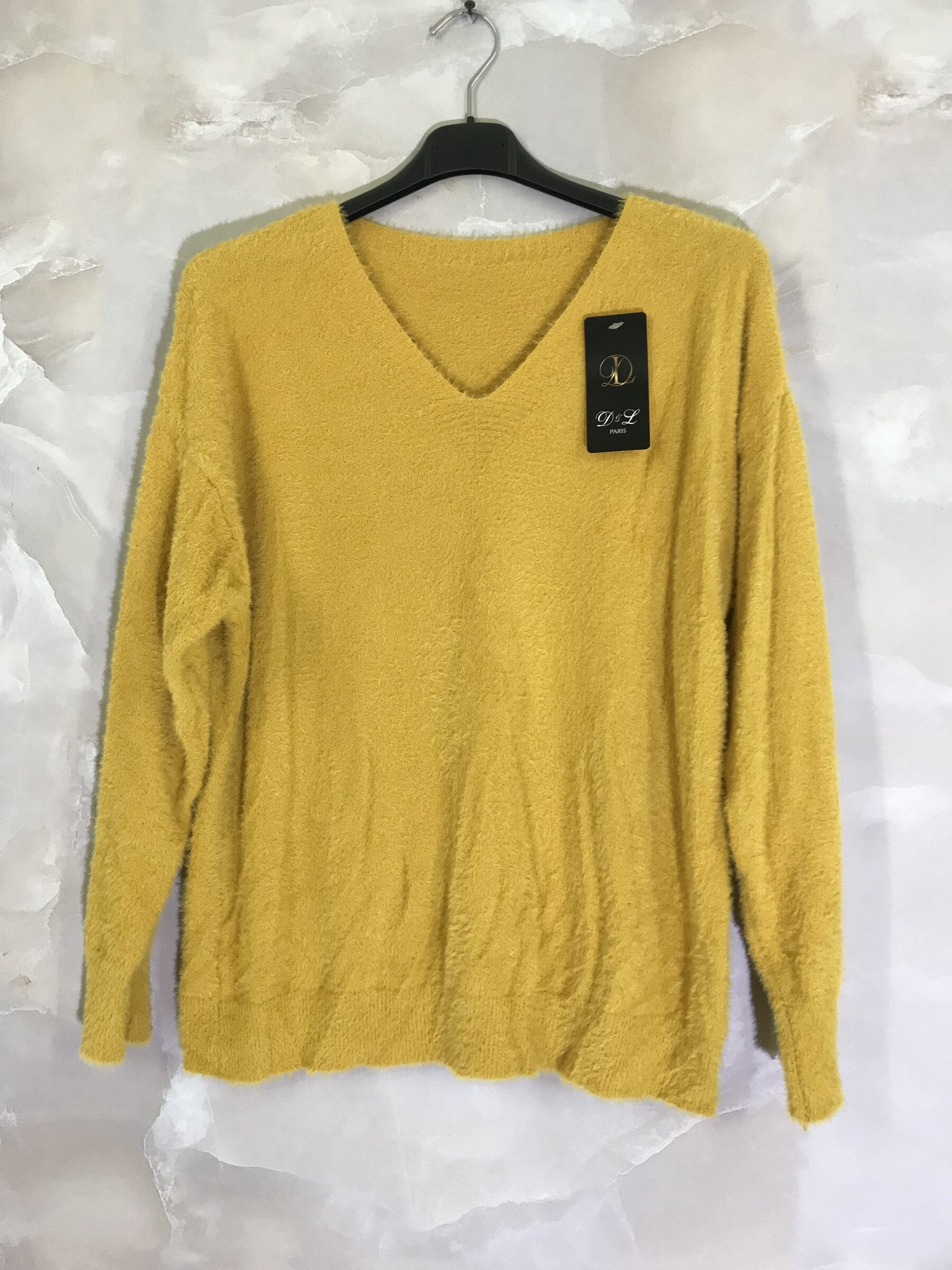 Extra soft fluffy V-neck sweater i Stor Storlek