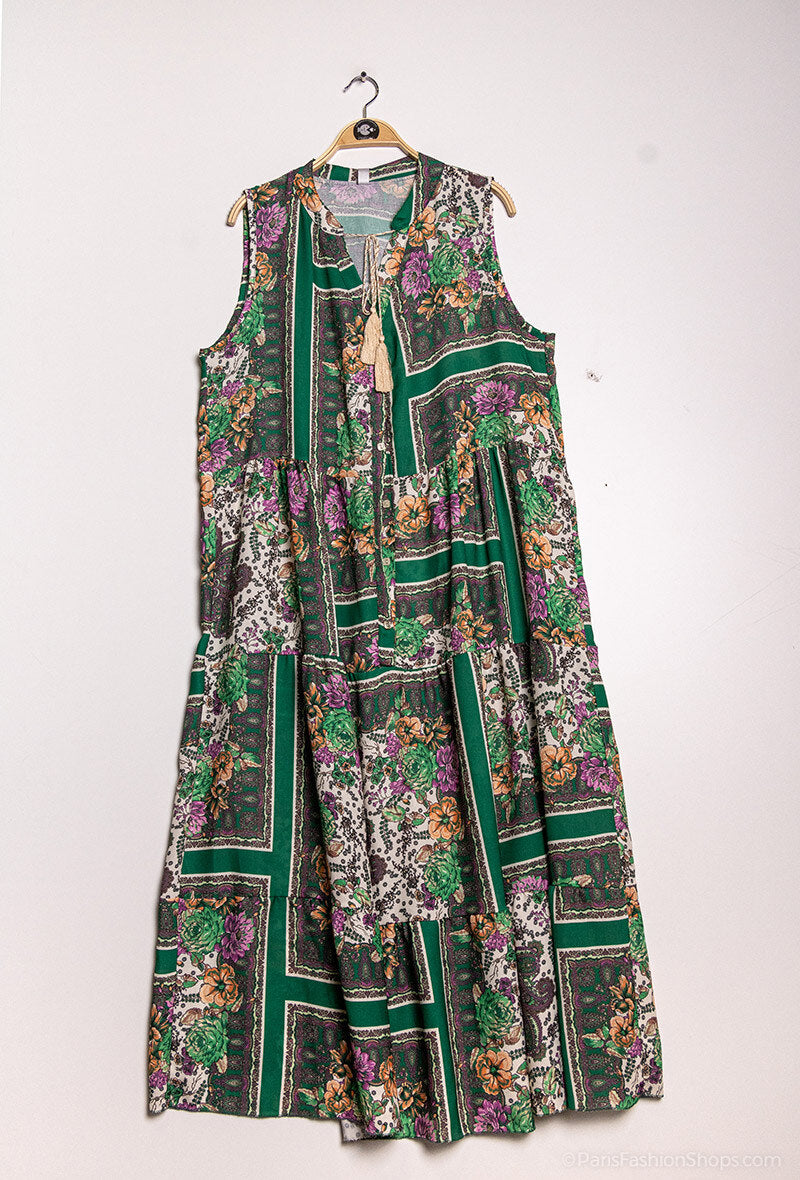 Blommig klänning i Plus Size