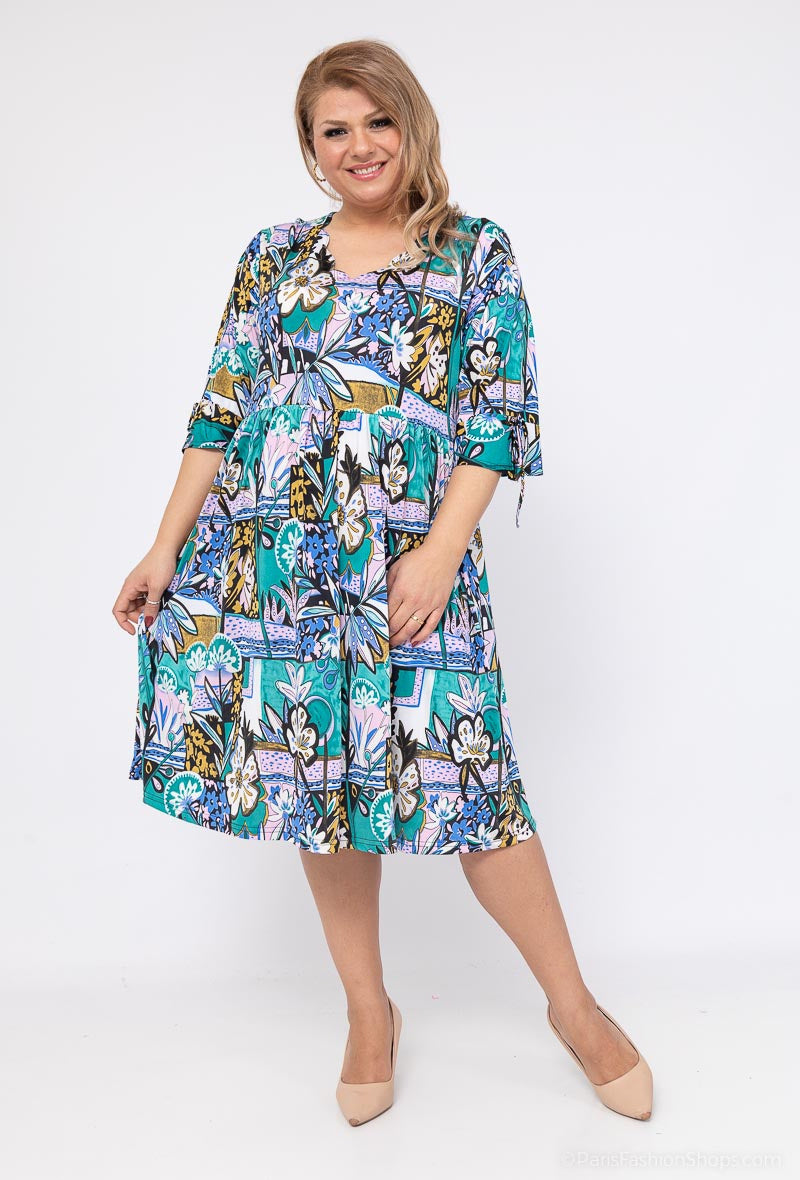 Plus Size Tropical Print Dress with Scalloped Collar