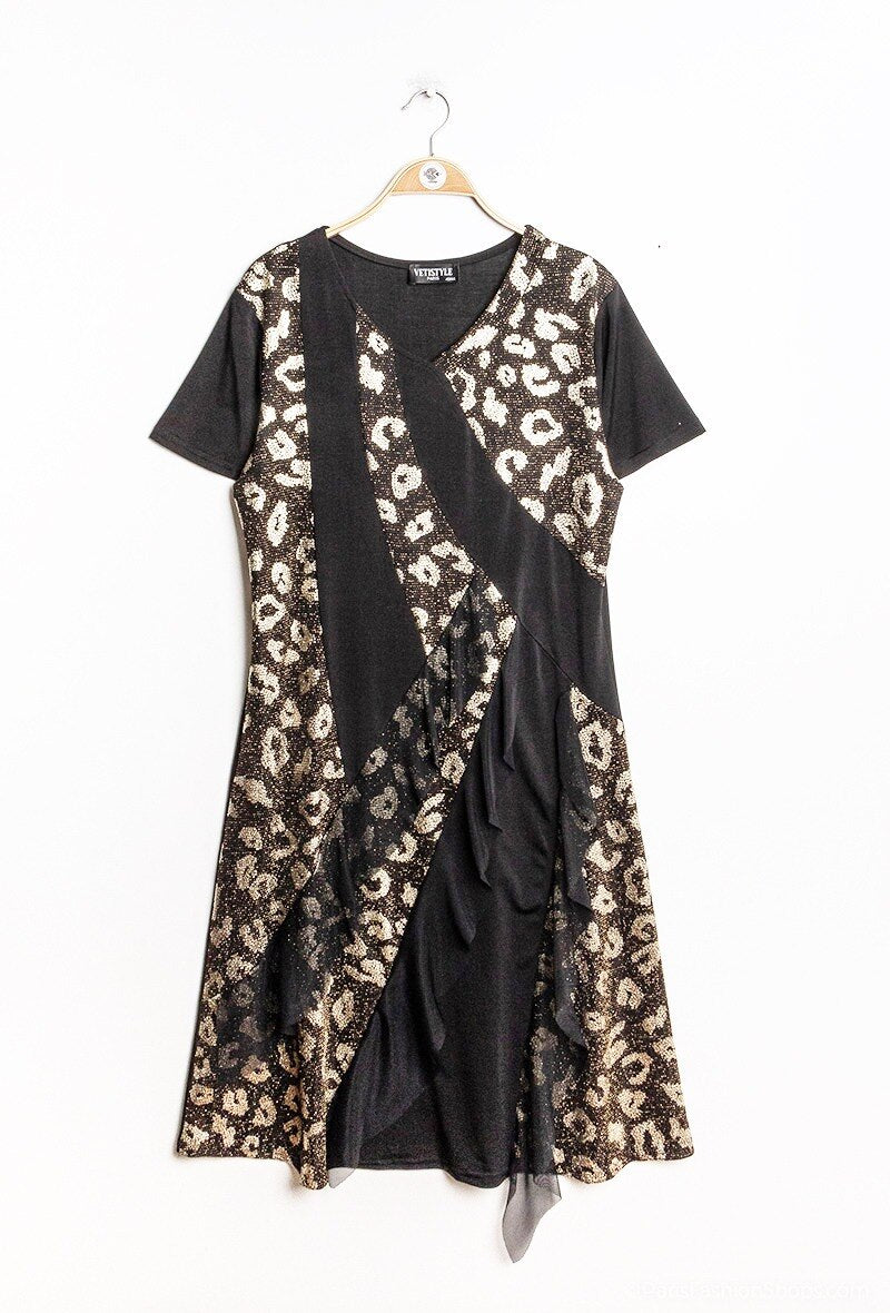 Dress with ruffles and leopard print i Stor Storlek