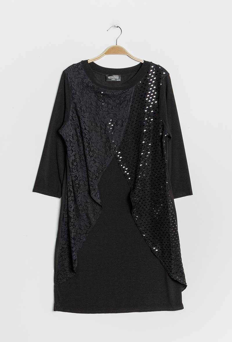 Klänning med glänsande detaljer i Stor Storlek