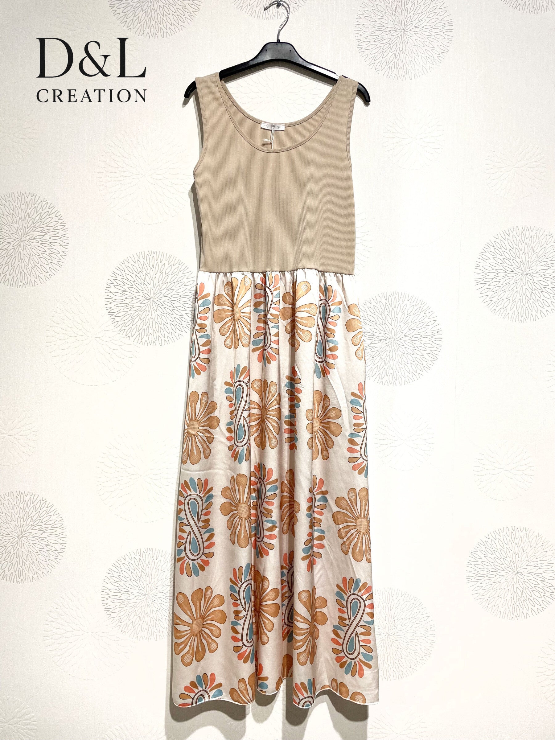 United bi-material dress and printed flowers T38 to T46 i Stor Storlek