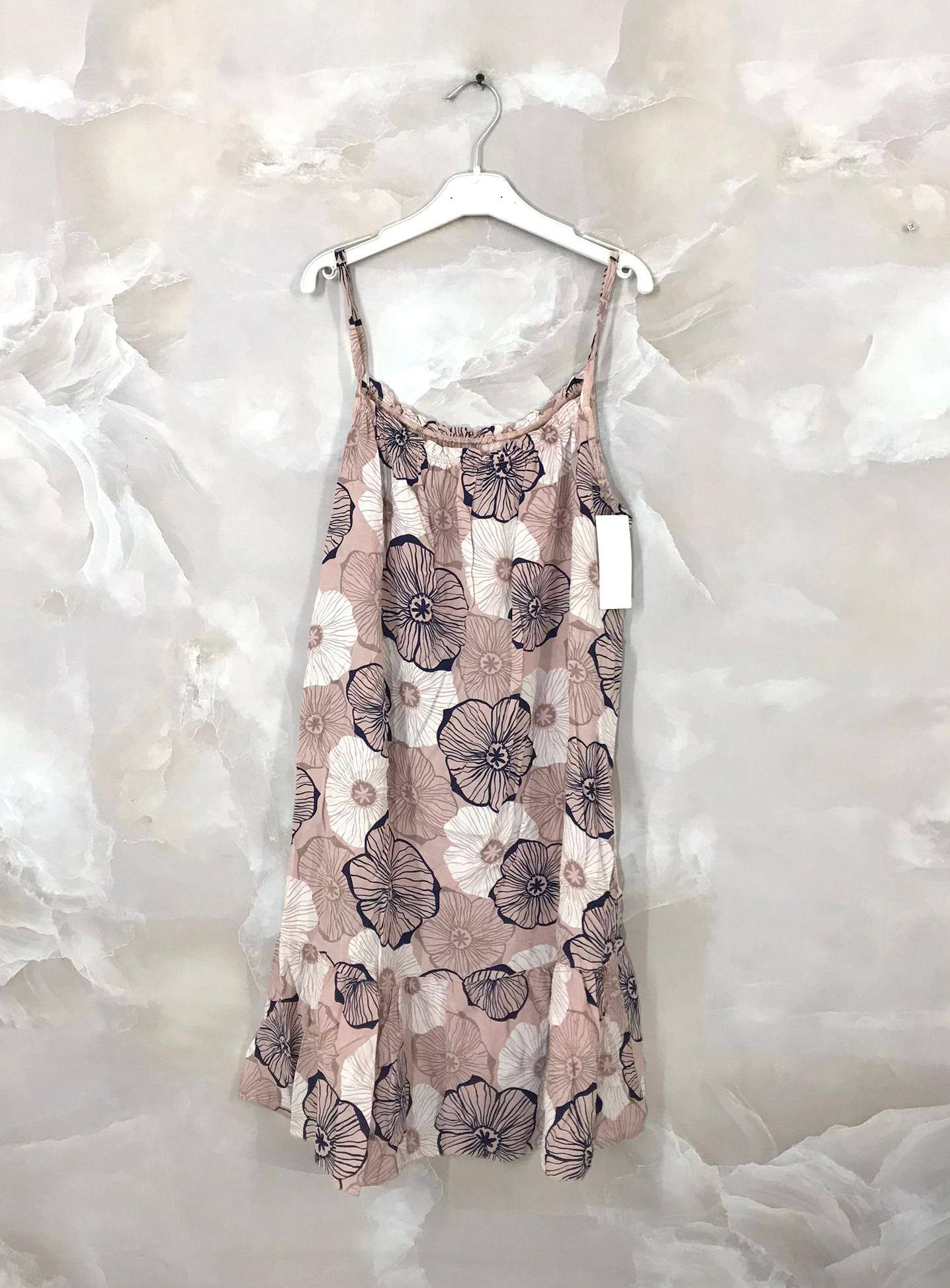 Short printed dress with thin straps sizes 38 to 48 i Stor Storlek