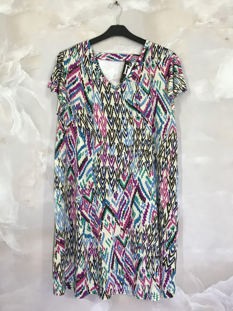 Plus size dress with printed back band i Stor Storlek