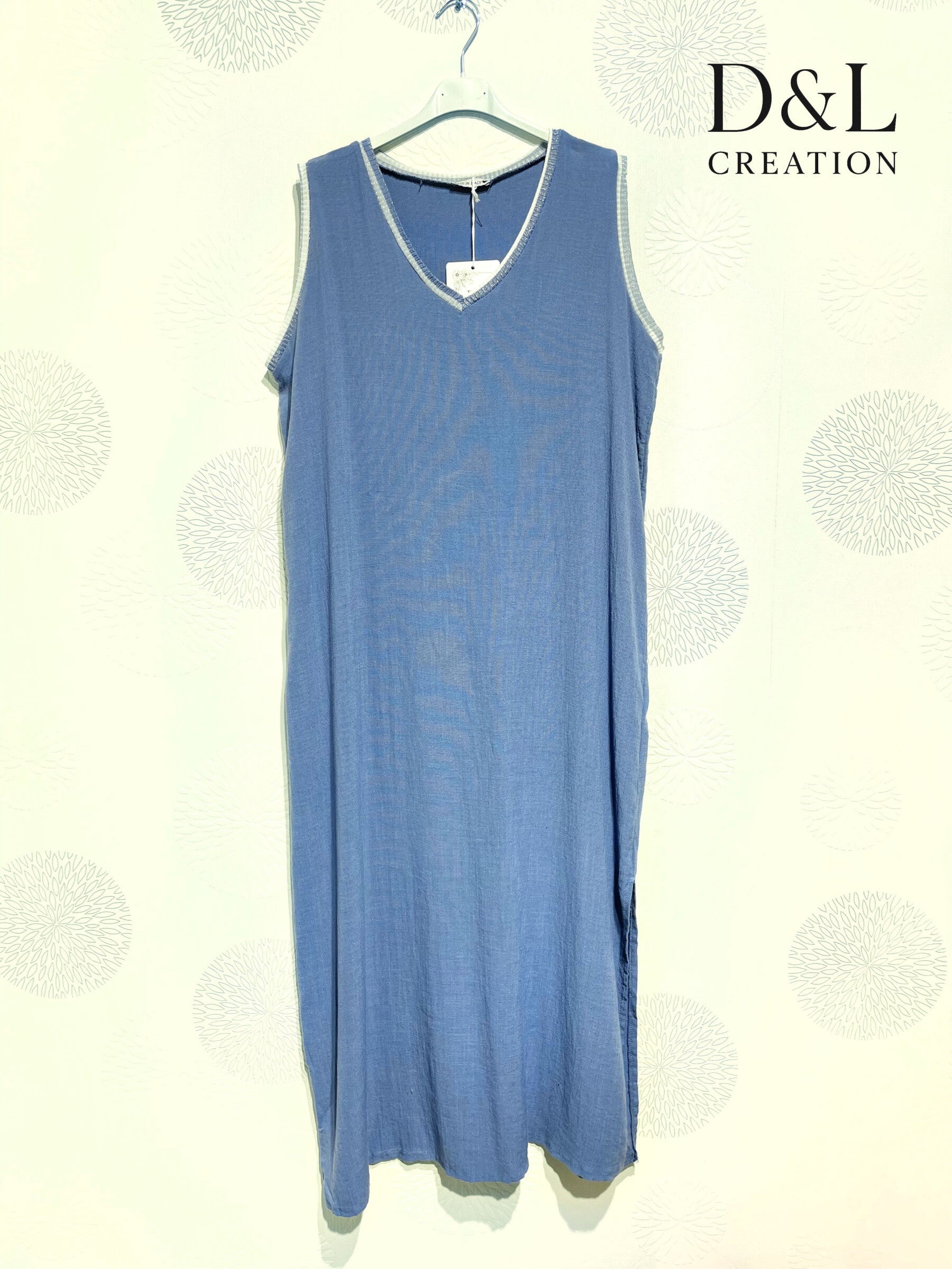 Long sleeveless dress V -neck 70% Lin T38 at T52+ i Stor Storlek
