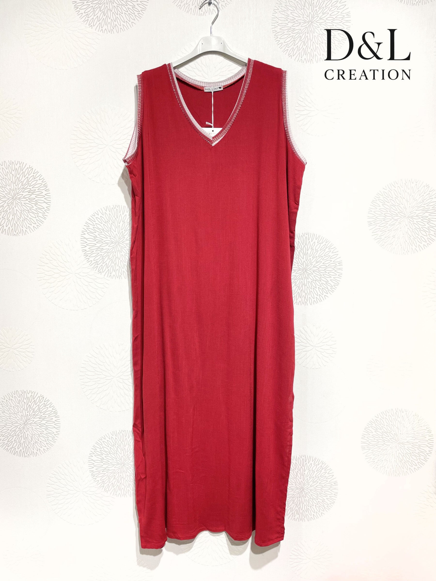 Long sleeveless dress V -neck 70% Lin T38 at T52+ i Stor Storlek