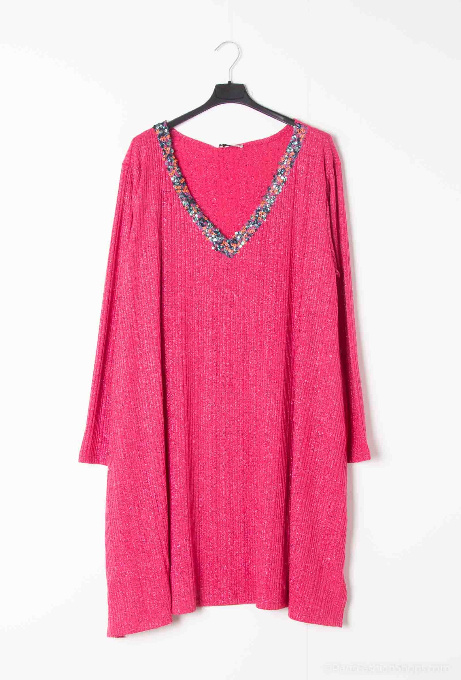 DRESS i Stor Storlek