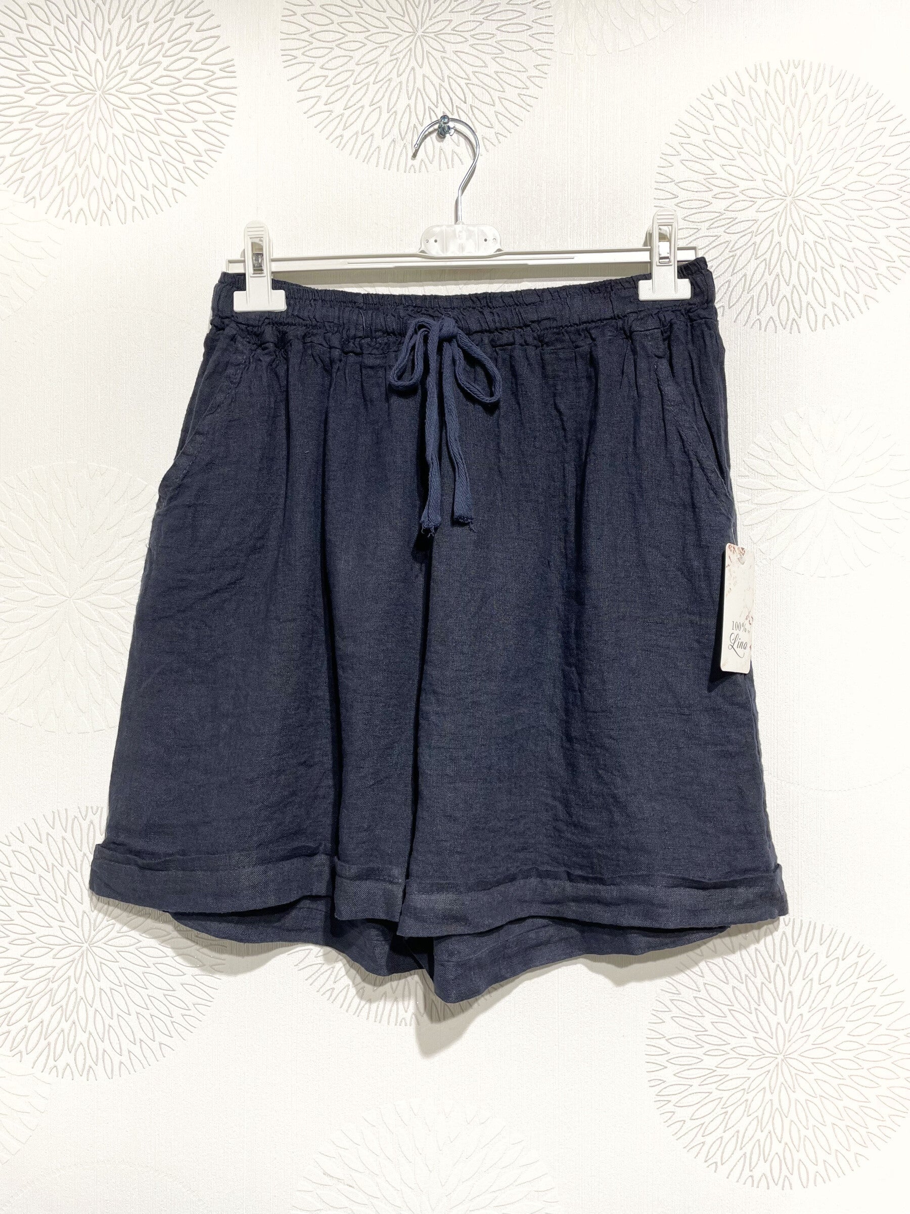 Linen shorts with T38 to T50 pockets i Stor Storlek