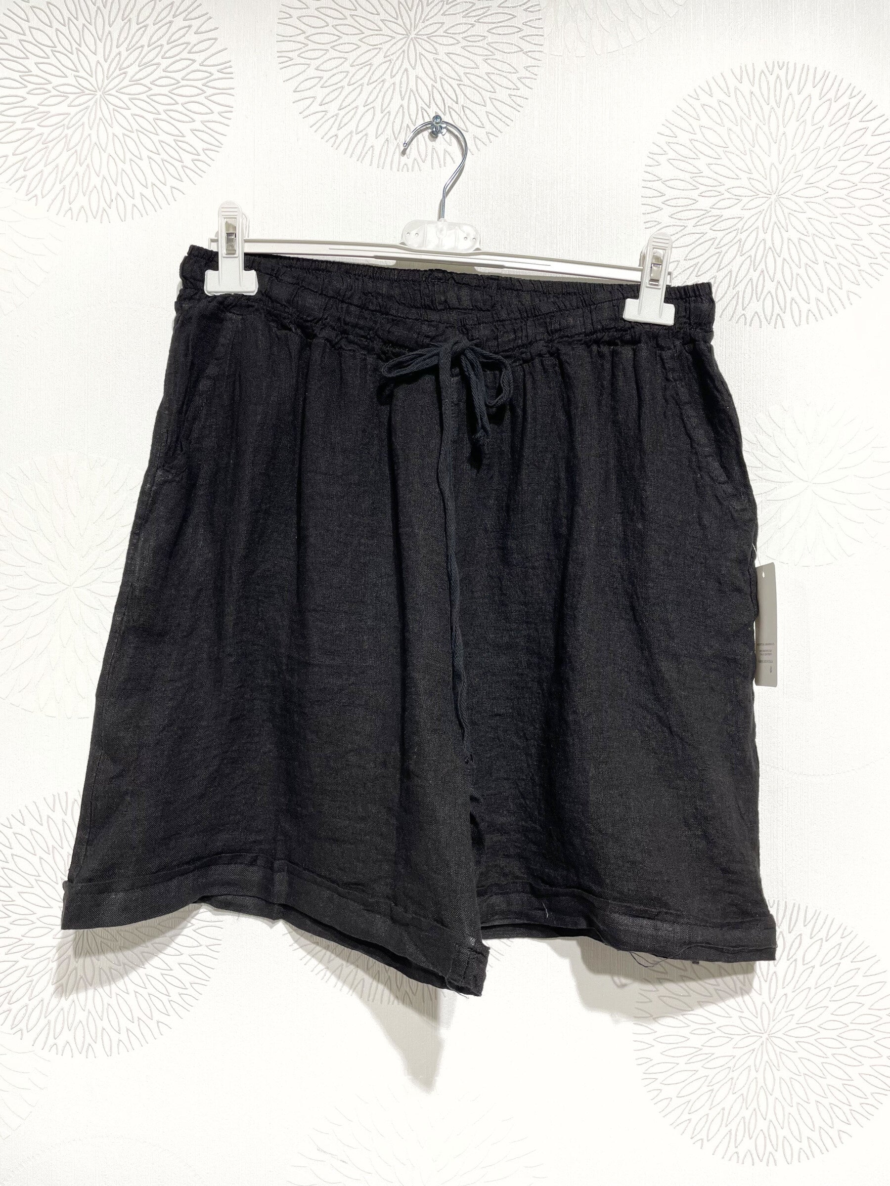 Linen shorts with T38 to T50 pockets i Stor Storlek