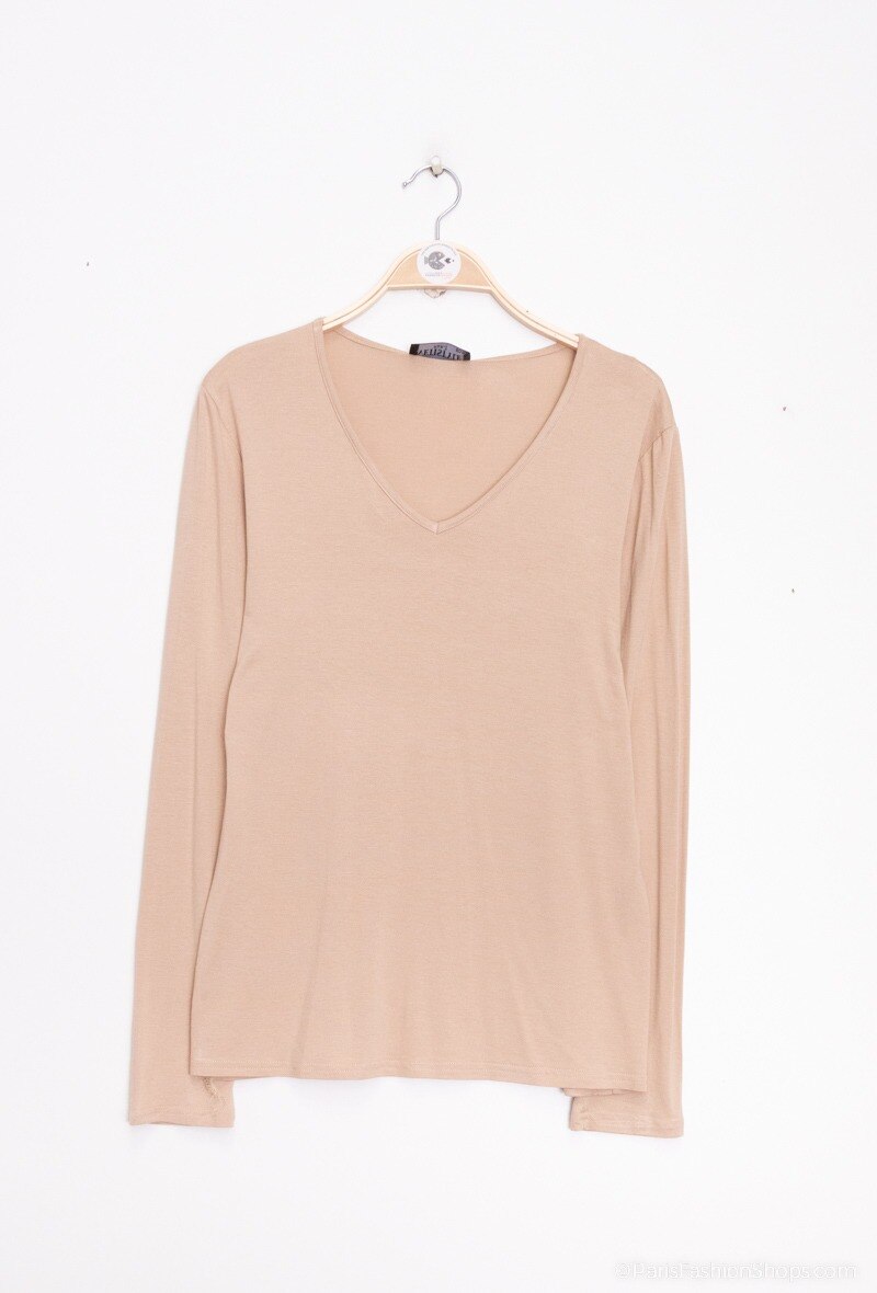 Plus Size V-neck T-shirt