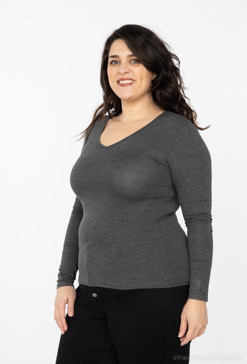 Plus Size V-neck T-shirt