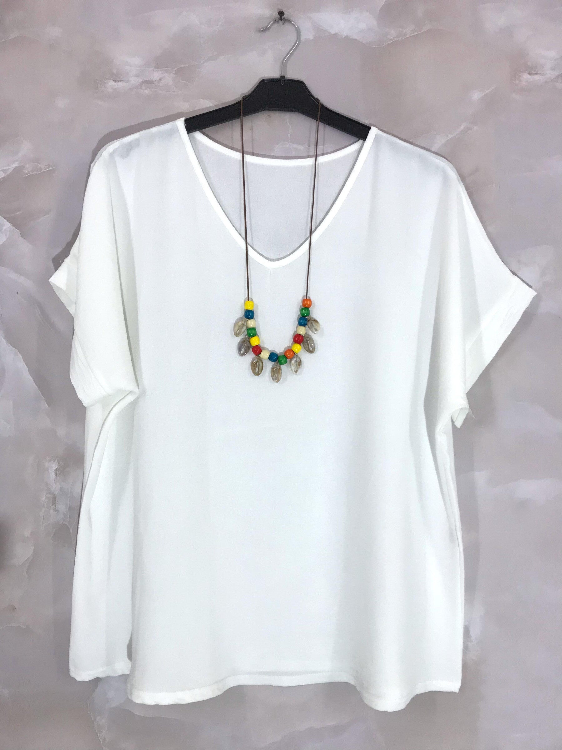 V-ringad topp med halsband i Stor Storlek