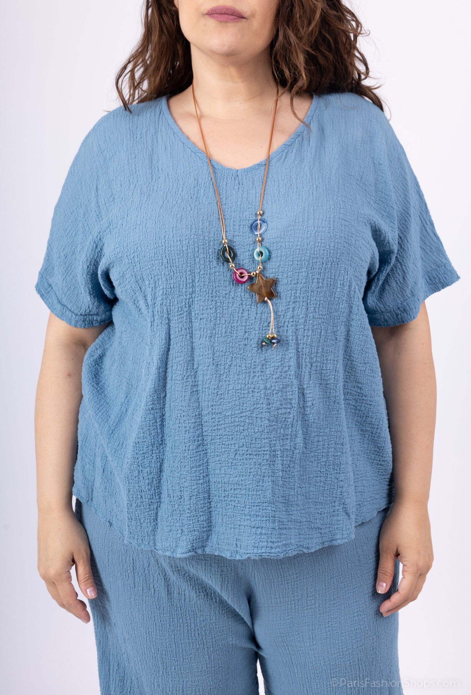 Plus Size Top in V -neck in ultra stretch embossed cotton with t40 collar in T54