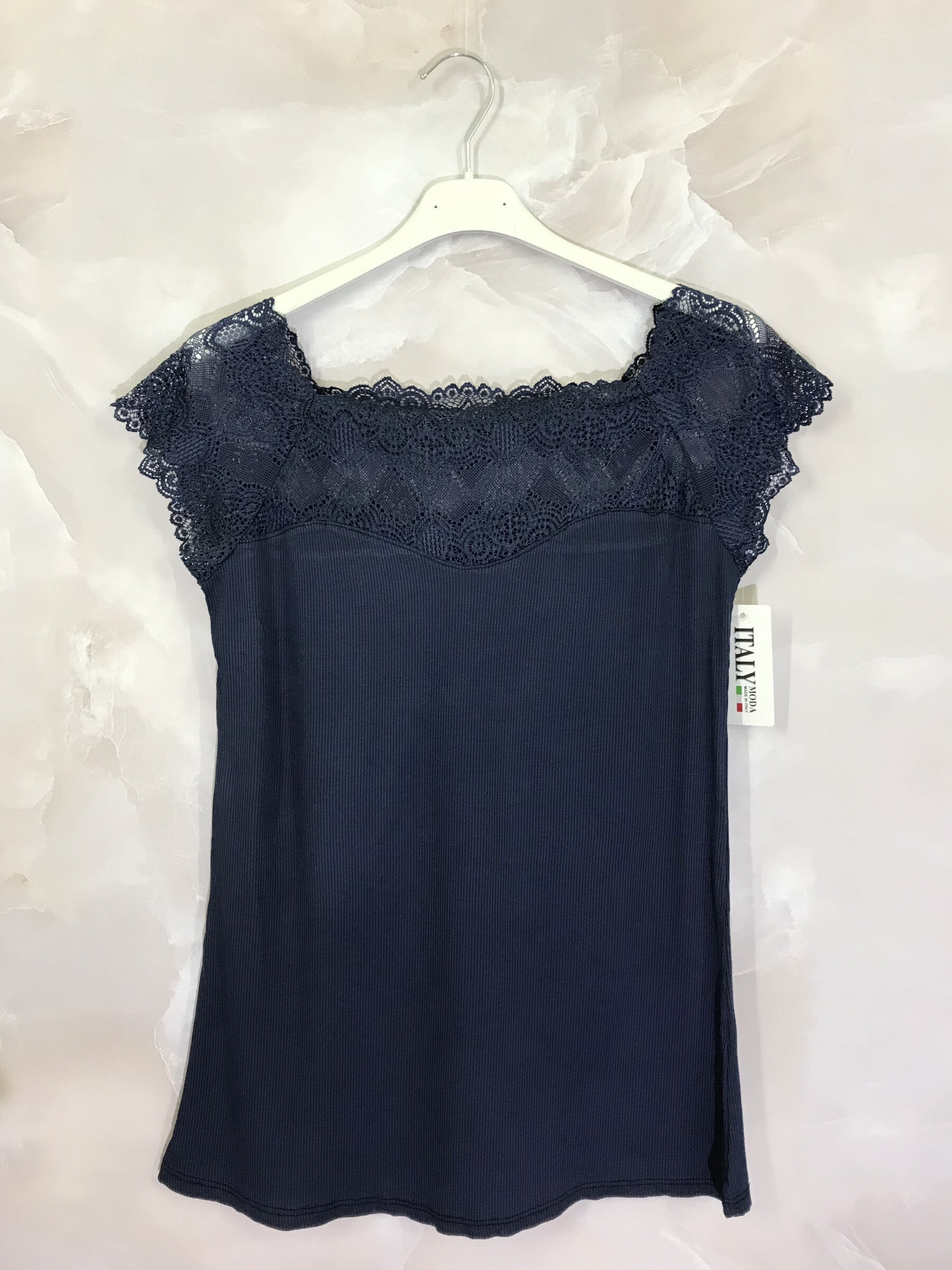 Short-sleeved boat-neck lace top i Stor Storlek