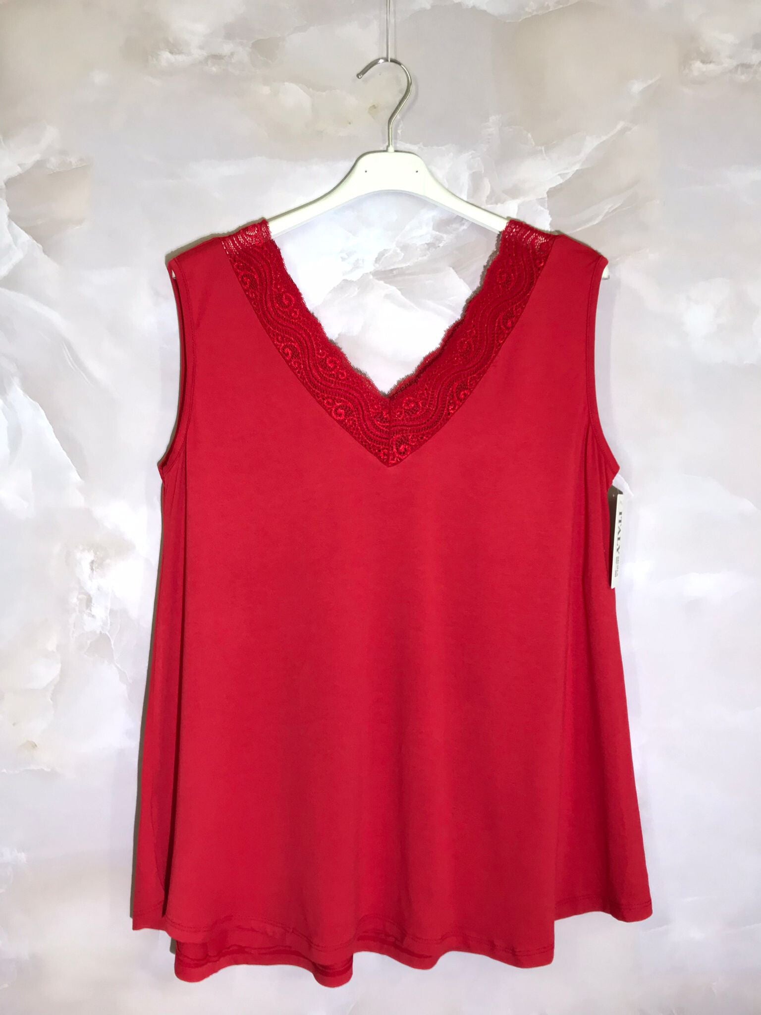 TOP WITHOUT VOL V-neck med spets i Plus Size