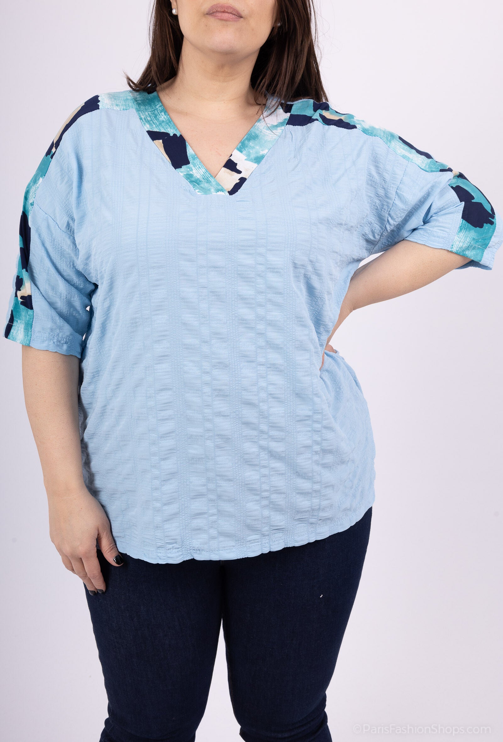 Plus Size Kortärmad Topp i Bubbeltyg med Färgblock