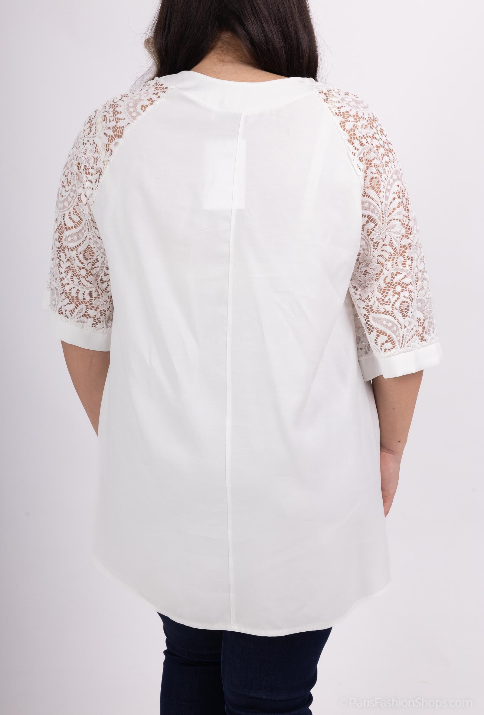 Tunika med spetsärmar och öppet hantverk i Plus Size