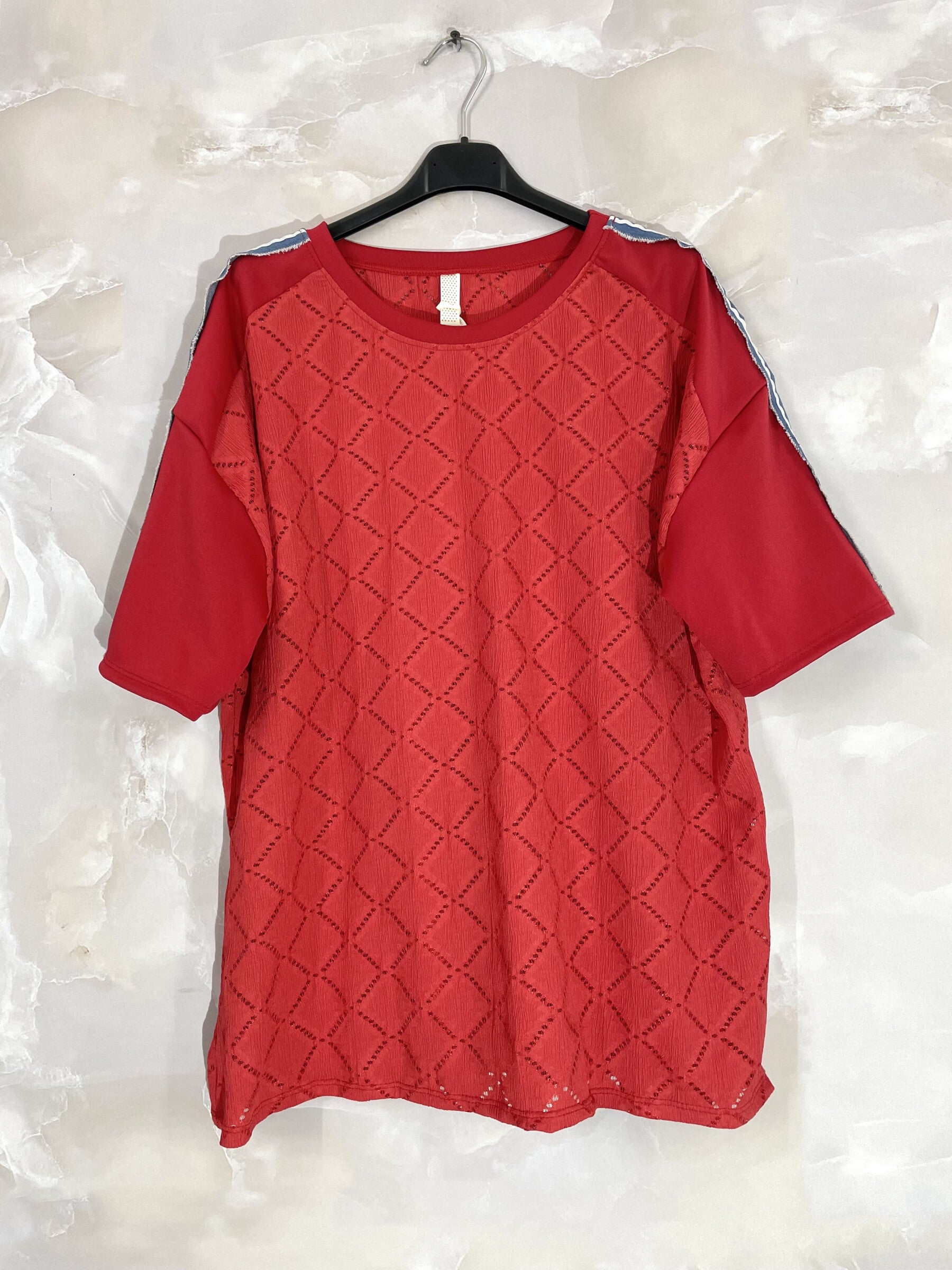 Bi-material tunic with openwork pattern with T38 to T50 sleeve strip i Stor Storlek