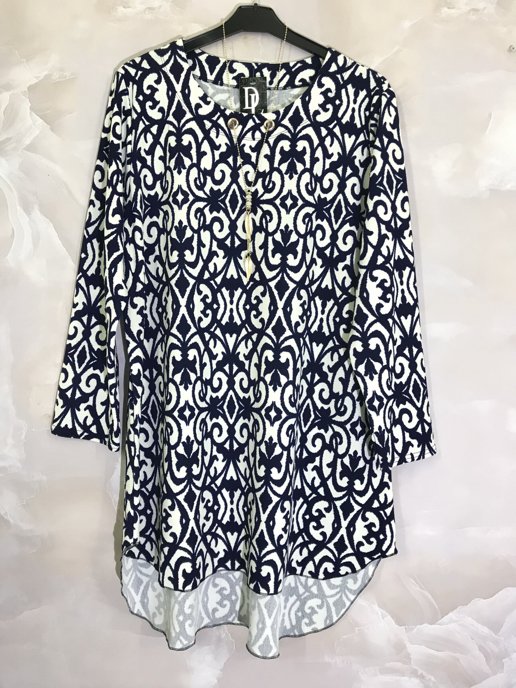 Långärmad tunika med guldhalsband | Plussize