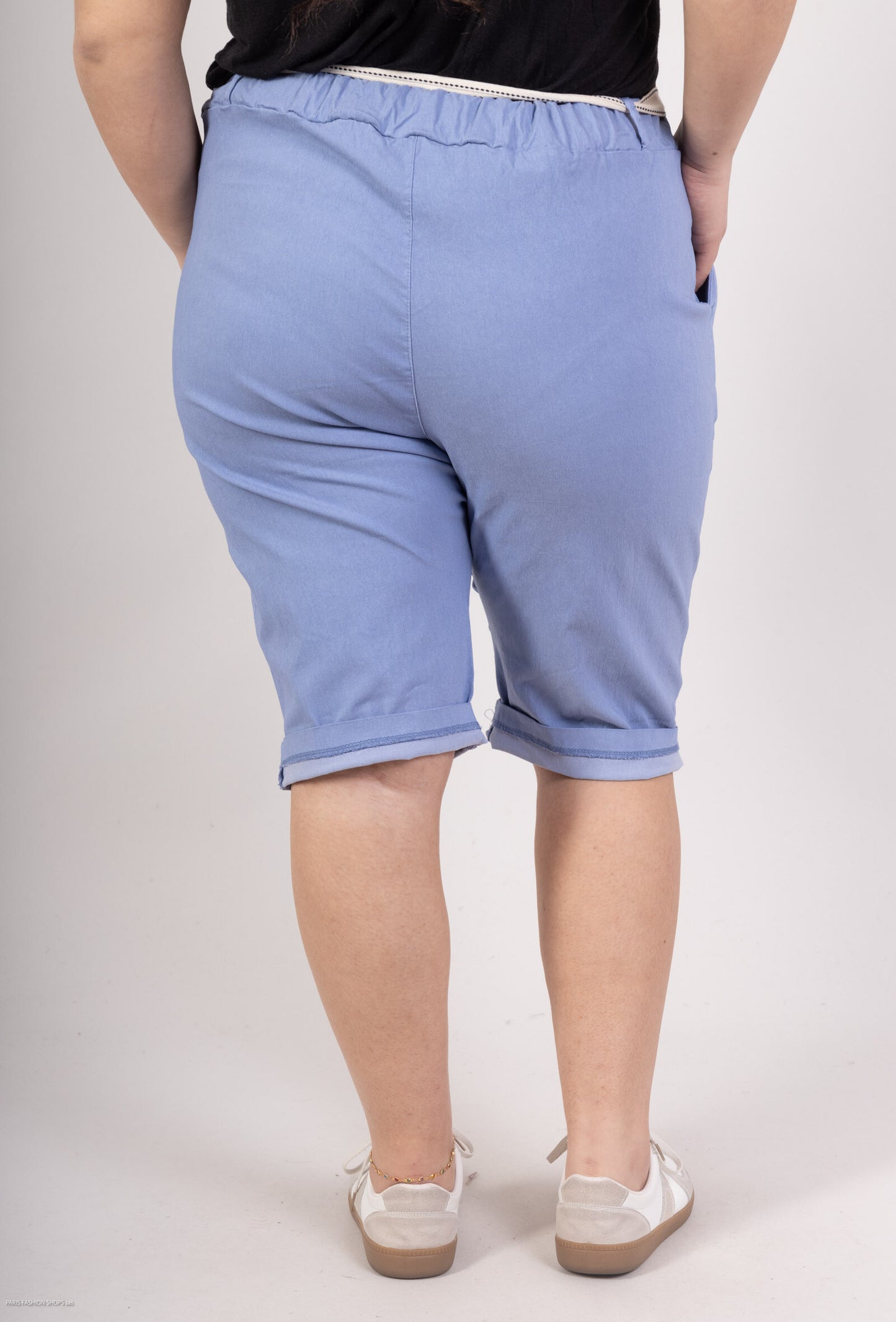 Plus Size Stretchiga bomull bermudashorts med broderad blomma