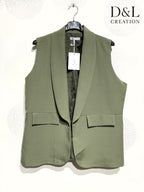 Plus Size Sleeveless blazer with fake pockets size 38 to 48