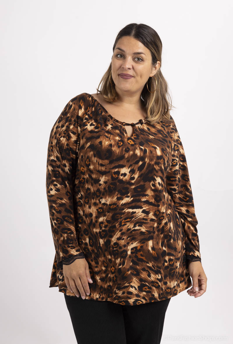 Plus Size Blus med Öppen Krage och Tryck Detalj