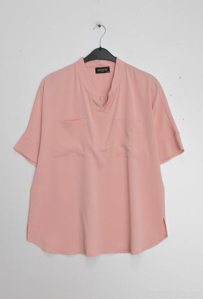Plus Size Front blouse with two pockets