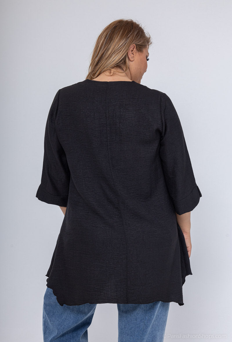 Blus med nyckelhål i plus size i linne-liknande tyg