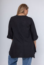 Blus med nyckelhål i plus size i linne-liknande tyg