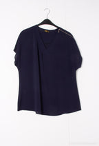 Plus Size Blouse there is zips on shoulder