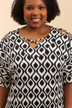 Printed blouse with openwork sleeves i Stor Storlek