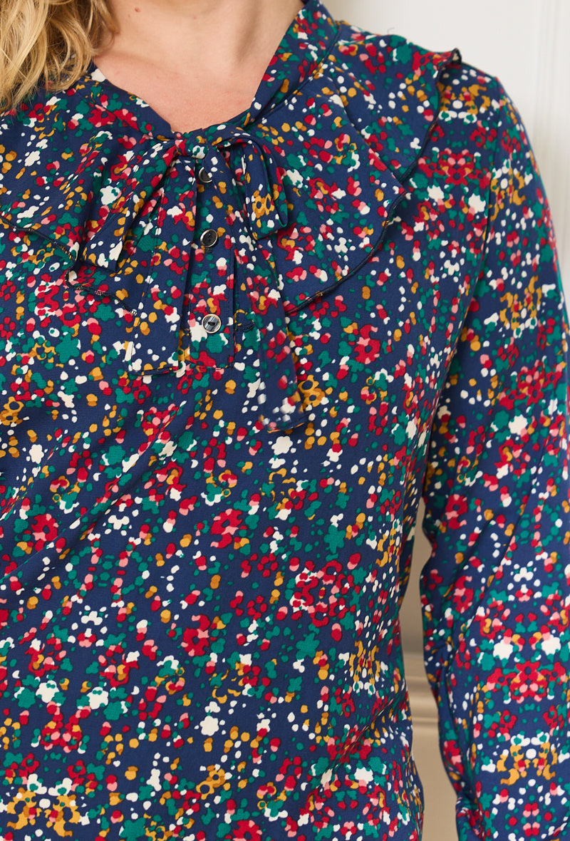 Ruffled Printed Blouse i Stor Storlek