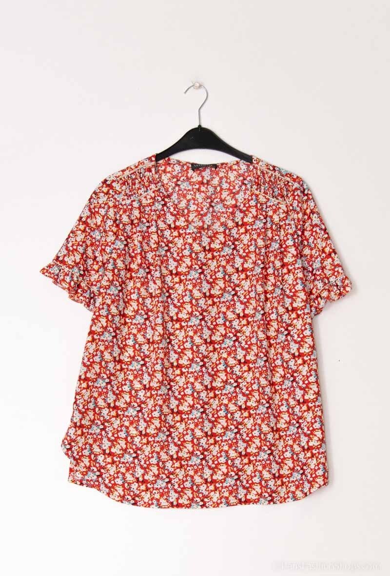 Plus Size The model measures 175 cm and wears size UK 18/ US 16