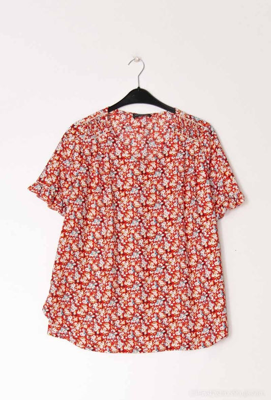 Plus Size The model measures 175 cm and wears size UK 18/ US 16
