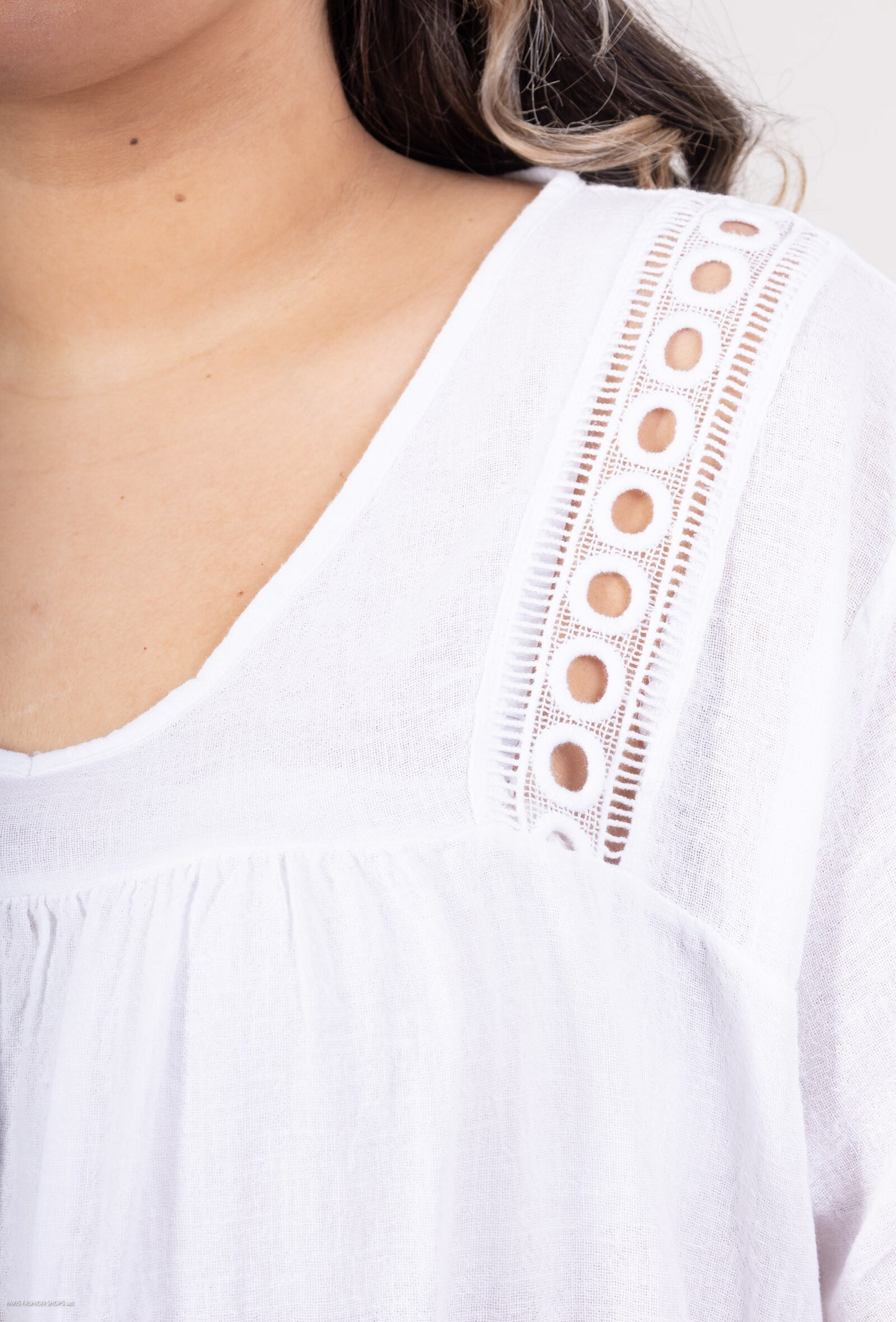 Plus Size Blus i Bomull/Linne med V-ringning och Korta Ärmar